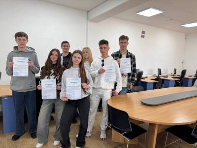 Всеукраїнський освітній курс «Медіамайстерність: критично, безпечно, ефективно»